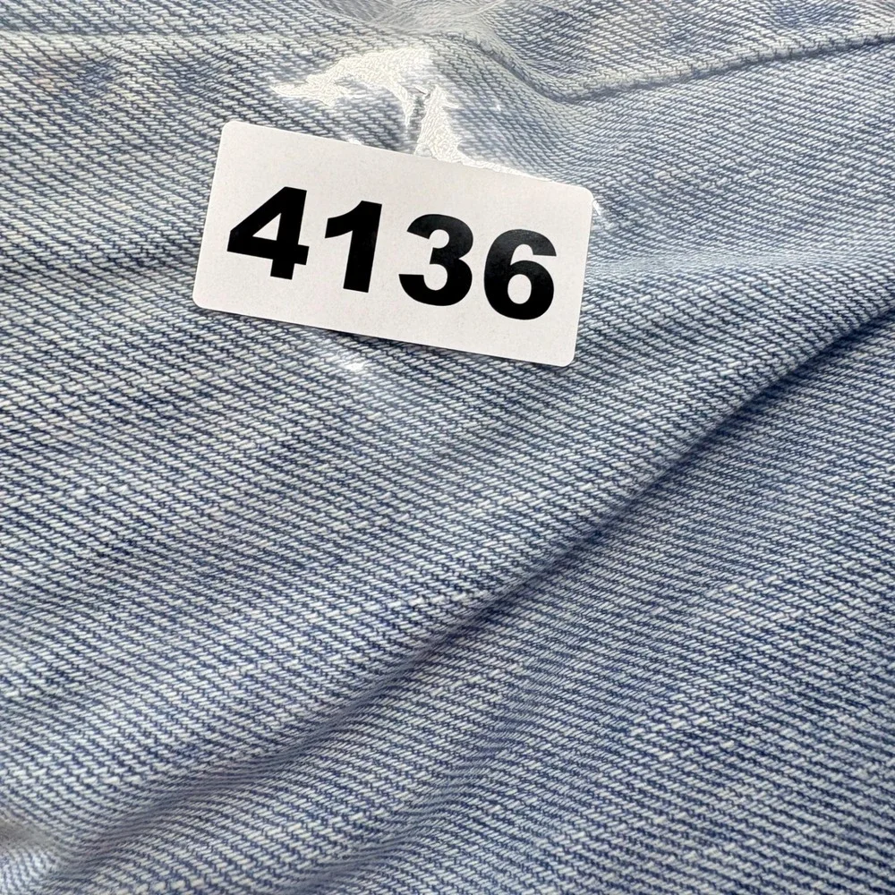 Levis 550 Relaxed Fit Light Wash Denim Jeans Mens 36x32 Measures 35x30‎ Y2K Worn